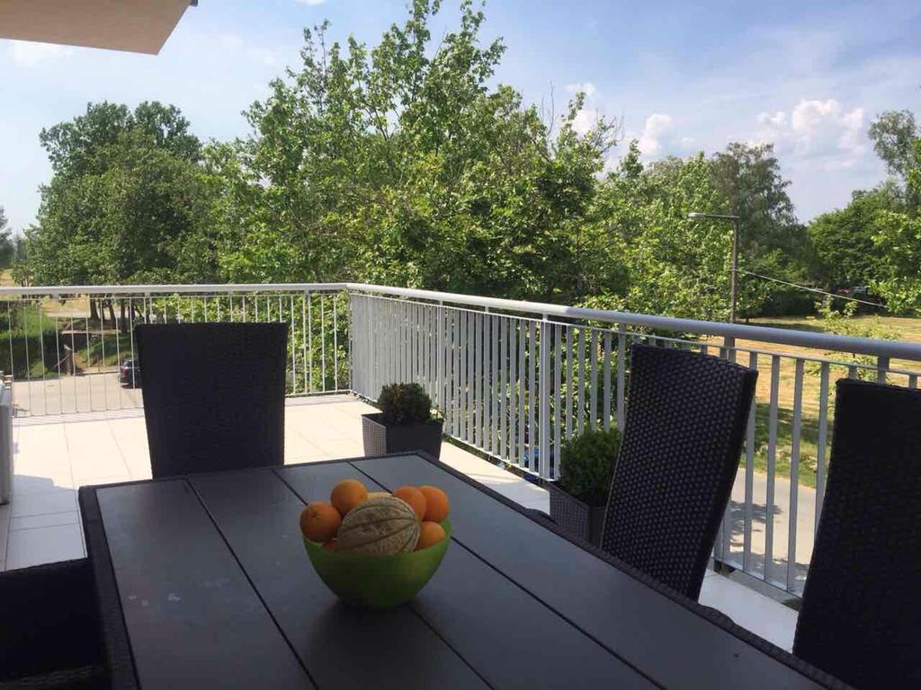 Apartamento Zamárdi Exterior foto